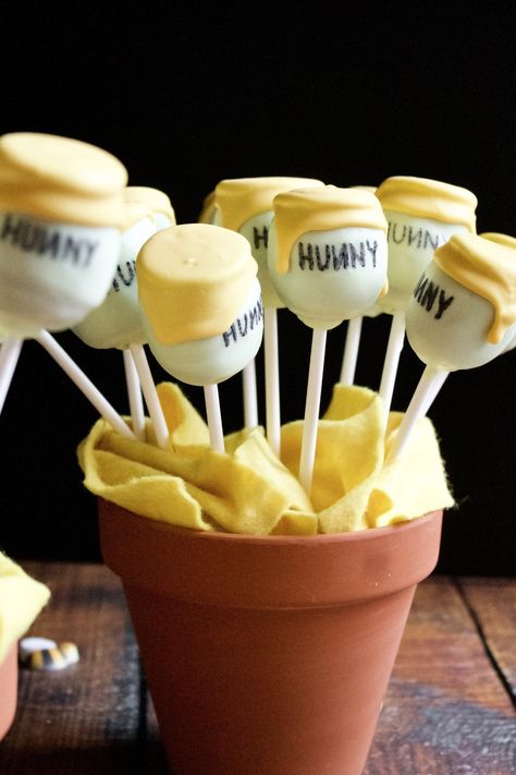 Honeypot Cake, Pooh Cake Pops, Winnie The Pooh Cake Pops, Pooh Bebe, Bread Stick, Homemade Marshmallow Fluff, Pot Cake, Pooh Cake, Marshmallow Buttercream