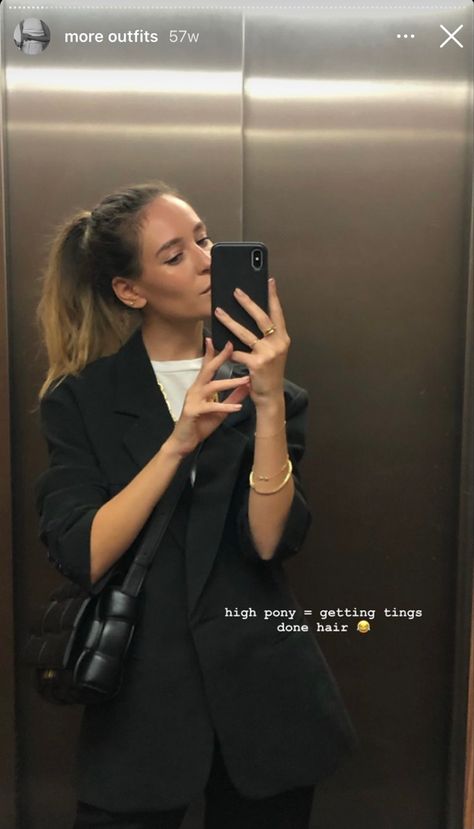 Jess Alizzi, Elevator Selfie, Funny Snapchat Stories, Cute Quotes For Instagram, Caption For Girls, Funny Instagram Captions, Church Clothes, Clever Captions For Instagram, Selfie Captions