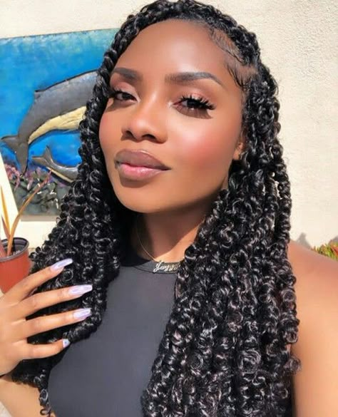 Braids Weave, Bohemian Pictures, Passion Twist Hair, Pictures Background, Faux Loc, Shaved Side, Kim Kardashian Hair, Shaved Side Hairstyles, Passion Twists