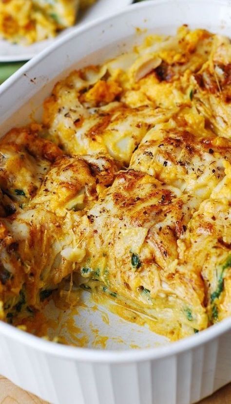 Butternut Squash and Spinach Lasagna in a white casserole dish Butternut Squash And Spinach Lasagna, Best Vegetarian Lasagna, Lasagna Healthy, Butternut Squash And Spinach, Butternut Squash Spinach, Vegetarian Lasagna Recipe, Butternut Squash Lasagna, Vegetarian Lasagna, Spinach Lasagna