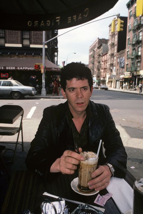 Lou Reed and his iced latte at Cafe Figaro in Greenwich Village, New York // source: www.crfashionbook.com