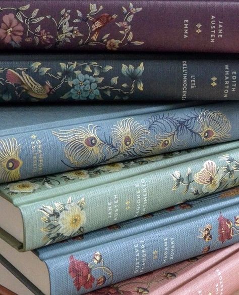 Pretty Book Covers, Books And Tea, Pretty Books, Books Lover, Library Aesthetic, Vintage Book Covers, Beautiful Book Covers, Beautiful Books, Books Aesthetic