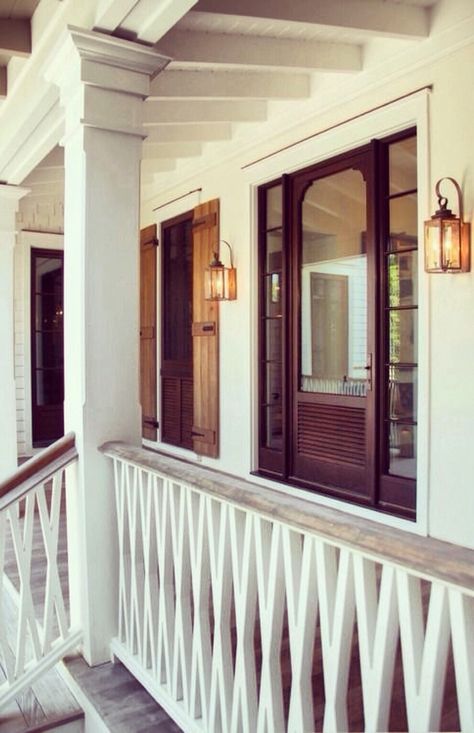 Great screen door, porch, n lighting Exterior Railing, Porch Railing Designs, Front Porch Railings, Bria Hammel, Porch Stairs, Front Porch Lighting, Building A Porch, Exterior Stairs, Farmhouse Front Porches