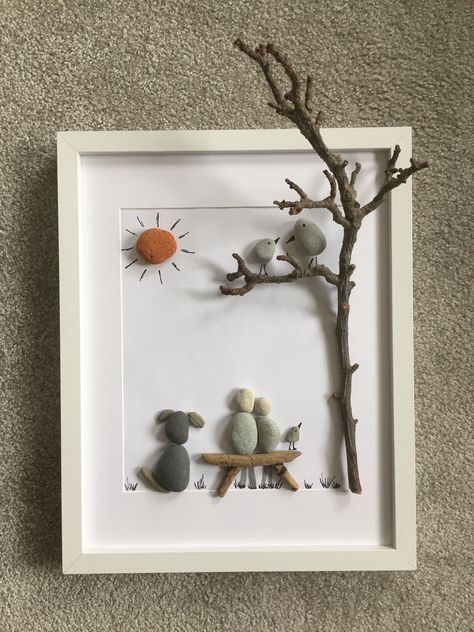 Stone Art Frame, Pepples Stones Art Pictures, Rock Crafts Diy, Stone Pictures Pebble Art, Driftwood Art Diy, Sky Art Painting, Pebble Art Family, Diy Rock Art, Painted Rock Animals