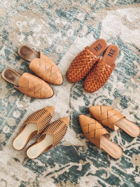 Cute and comfy fall mules for all budgets! - Cotton Stem Fall Slides Shoes, Shoes For Women Mules, Fall Flats For Women, Womens Mules Shoes, Outfit With Mules Flats, Cute Flats Shoes For Women, Mules Outfit Winter, Heeled Mules Outfit, Mules With Dress