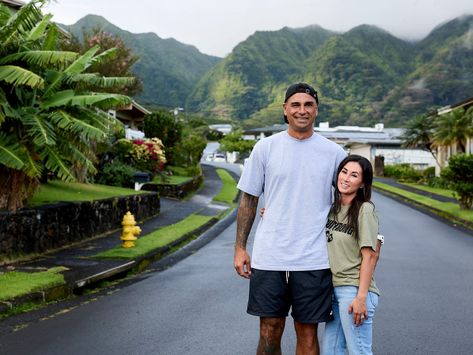 Hawaii's most rundown properties get a new life in HGTV's Renovation Aloha. HGTV has all the details. Hawaiian Music, Hawaiian Homes, Hawaiian Culture, Best Doctors, Power Couple, Greatest Songs, Big Island, Beautiful Family, Screen Time