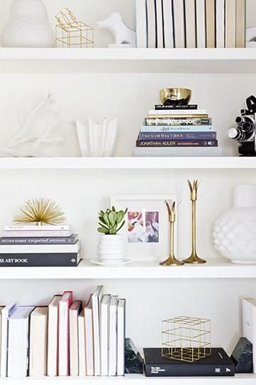 30 Ways to Make Every Room in Your House Prettier | StyleCaster Bookcase Styling, Bookshelf Styling, White Shelves, Bookshelf Decor, Updating House, Style At Home, Book Shelf, Vintage Modern, Design Case