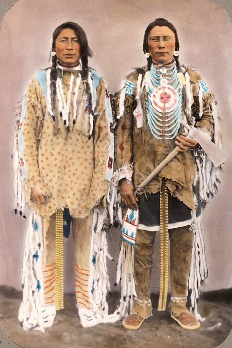 Native American Indian Tribes, Blackfoot Indian, Navajo Tribe, Night Rider, Native American Wisdom, Native American Paintings, Native Language, Indian Pictures, American Photo