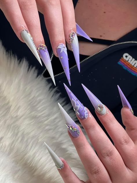 Purple Stiletto Nails, Nail Designs Stiletto, Stiletto Nails Designs, Glow Nails, Stiletto Nails, Nail Inspo, Nail Designs, Nails, Purple