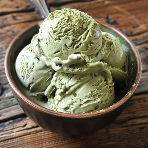 Matcha Green Tea Ice Cream, Ice Cream Matcha, Creamy Matcha, Matcha Milk, Green Tea Ice Cream, Matcha Ice Cream, Instagram Recipes, Protein Ice Cream, Twisted Recipes