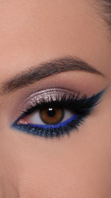 Royal Blue And Silver Makeup, 4th Of July Makeup, Coachella Makeup, Bronze Eye Makeup, Hazel Eye Makeup, Purple Eye Makeup, Retro Makeup, Eye Makeup Techniques, Eye Makeup Pictures