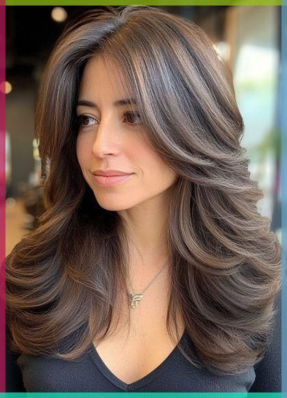 Butterfly Layers Dark Brown Hair, Butterfly Haircut Volume, Layered Haircuts For Medium Hair Brunette, Layered Haircut For Volume, Ha�ïr Cut For Volume Hair, Long Layers Butterfly Cut, U Cut With Long Layers, Layered Hair With Side Part, Medium Length Hair With Layers Unstyled