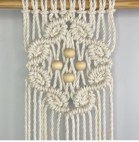 Macrame Ideas Diy, Step By Step Macrame, Plant Hanger Tutorial, Macrame Wall Hanging Tutorial, Tutorial Macramé, Macrame Crafts, Free Macrame Patterns, Macrame Plant Hanger Tutorial, Macrame Plant Hanger Patterns