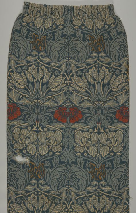 Tulip and Rose,1876, Morris & Co. A curtain design by William Morris, a very popular textile design during the Arts & Crafts movement. Textile Designer, Red And Orange, Wallpaper Designs, Curtain Designs, Fabric Paper, Arts And Crafts Movement, Textile Prints, Vintage Fabric, William Morris