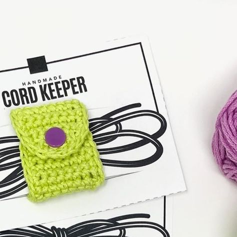 Anna | The Knotty Boss on Instagram: "⭐️FREE PATTERN FRIDAY⭐️ The other day I made a post showing off my new cord keeper printables and got some questions about the pattern for the organizer itself. I originally had no plans of even writing it down but figured it was simple enough to share here! All you need is yarn, hook, and some plastic button snaps [see my highlights for link] This pattern can be easily made in whatever length you like, or add extra snaps to make it adjustable. Materials: Crochet Cord Keeper Pattern Free, Crochet Cord Keeper, Cord Keeper, Crochet Cord, Market Ideas, Crochet Inspiration, Some Questions, Write It Down, Crochet Accessories