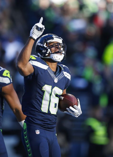 Tyler Lockett Wallpaper, Nfl Photography, Pose Guide, 16 Wallpaper, Tyler Lockett, Nfl Football Art, Seattle Seahawks Football, Nfl Football Players, Seattle Sports