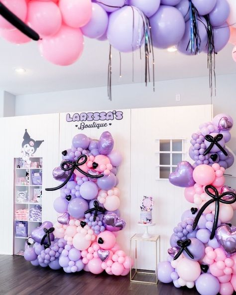 Hello Kitty dreams and Kuromi schemes—together, they're unstoppable! 💖😈 #SanrioFriends #BestOfBoth 🛍️ https://i.mtr.cool/iysapoeotn for DIY kits, balloon artist education and more. 🎈 Balloon colors are tagged and available for purchase online or local. 📍 3855 Walnut Blvd in Brentwood Tue.-Fri. 11am-4pm | Sat. 9am-12pm Kuromi Centerpieces Ideas, Kuromi And My Melody Party Ideas, Kuromi Party Favors, Kuromi Bday Party, Kuromi Decorations Birthday, Kuromi Themed Birthday Party, Kuromi Birthday Theme, Kuromi Birthday Party Decorations, Kuromi Party Ideas