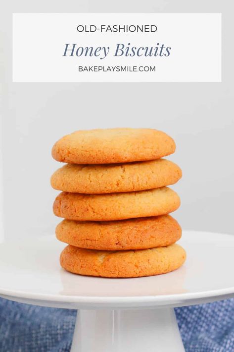 Honey Biscuit Recipe, Honey Cookies Recipe, Honey Biscuits, Beautiful Biscuits, Sweet Lunch, Thermomix Baking, Yummy Biscuits, Savoury Snacks, Honey Cookies