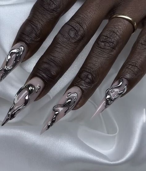 Dark Stiletto Nails, Pop Art Nails, Stiletto Nails Designs, Chrome Nails, Long Acrylic Nails, Stiletto Nails, Trendy Nails, How To Do Nails, Pretty Nails