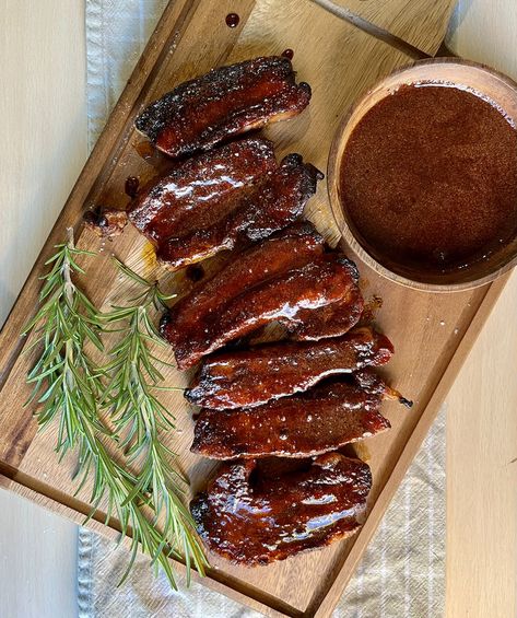 Maple & Smokey BBQ Glazed Pork Belly Maple Pork Belly, Maple Glazed Pork Belly, Pork Belly Jerky, Pork Belly Marinade, Glazed Pork Belly, Pork Belly Strips, Pork Belly Slices, Pork Sauce, Grape Jam