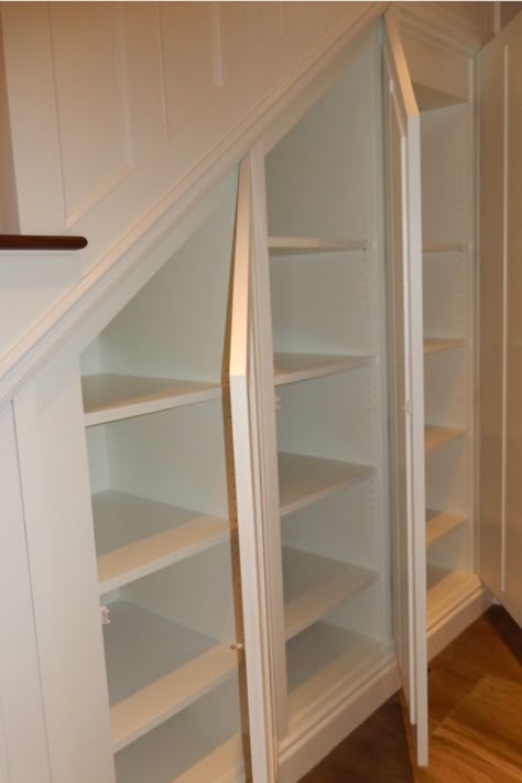 Storage under the stairs                                                                                                                                                      More Vstupná Hala, درج السلم, تحت الدرج, Under Stairs Storage, Stairs Storage, Basement Redo, Staircase Storage, Home Basement, Basement Storage