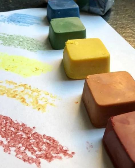 The 9 Best Non Toxic Crayons Brands for Little Artists • Sustainably Kind Living Eco Friendly School, Eco Friendly School Supplies, Vegetable Powders, Edible Crayons, Non Toxic Laundry Detergent, Toxic Laundry Detergent, Best School Supplies, Beeswax Crayons, Non Toxic Kitchen