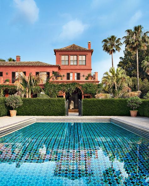 Moroccan tiles cover the bottom of a swimming pool at a Spanish villa in Andalucia. Spanish Pool, Airplane Hanger, Hanger House, Pool Indoor, Spanish Villa, Swimming Pool Tiles, Casas Coloniales, Spanish Style Homes, Spanish House