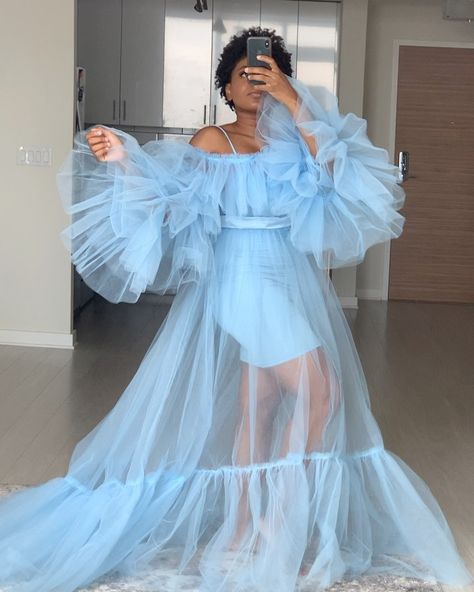 Oyemwen on Instagram: “Custom 🦋 #Oyemwen” Dresses For Photoshoot, Maternity Dresses For Photoshoot, Photography Maternity, Classy Dress Outfits, Bridal Robes, Long Summer Dresses, Dress Robes, Long Prom Dress, Cheap Dresses