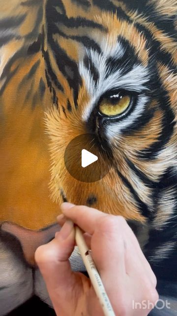 40K likes, 374 comments - sarahstribblingwildlifeart op September 12, 2022: "Onto work with this today! Applying the second layer (my favourite layer) #artistic #artoftheday #artyfeatures #oilpainting #artisticmakeup #artistsoninstagram #arty #artsdaily #realism #wildlifeart #tiger". Tiger Acrylic Painting, Realistic Paintings Acrylics, Tiger Painting Acrylic, Art Tigre, Hyperrealistic Art, Tiger Artwork, Tiger Painting, Eye Painting, Wildlife Artists