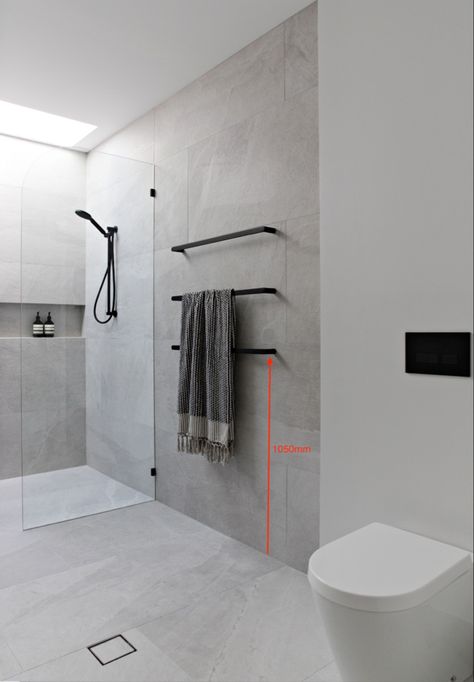 Modern Flooring Bathroom, Makeover Kamar Mandi, Bathroom Construction, Relaxing Bathroom, Organic Spa, Bilik Air, Apartment House, Bathroom Redesign, Bathroom Design Inspiration