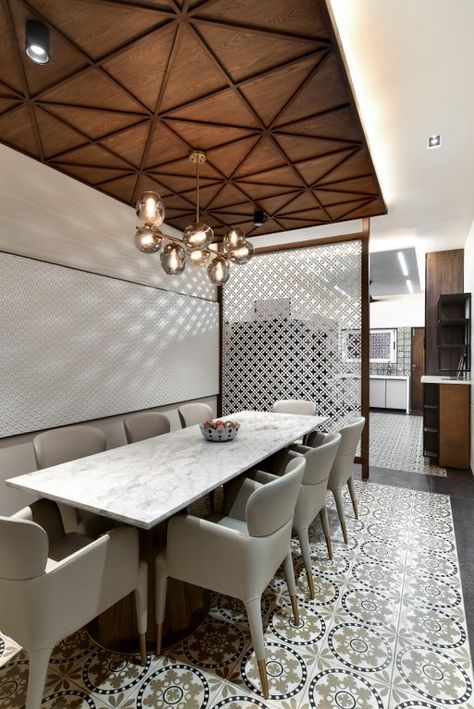 Indian Traditional Home Underscored with Elements of Islamic Design and Minimal Accents | Studio 926 - The Architects Diary Minimal Ceiling Design, Office Ceiling Design, Wooden Ceiling Design, Luxury Ceiling Design, False Ceiling Ideas, Fall Ceiling, Ceiling Design Ideas, Interior Ceiling Design, Interior Ceiling