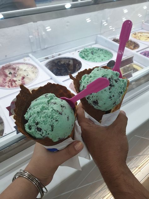 Mint Choco Ice Cream Aesthetic, Mintchoco Ice Cream, Mint Choco, Mint Chocolate Ice Cream, Mint Chip Ice Cream, Mint Chocolate Chip Ice Cream, Mint Ice Cream, Mint Chocolate Chip, Chocolate Chip Ice Cream