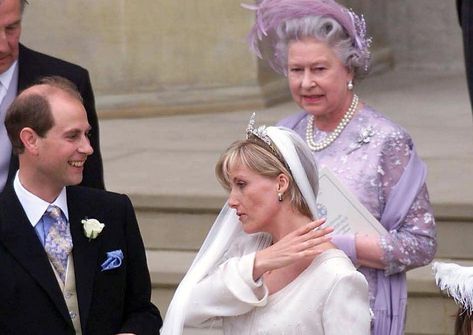 Royal Family Weddings, Queen Elizabeth Photos, Beckham Hair, Princess Diana And Charles, Diana And Charles, Luxury Closets, Closets Design, Duchess Of Edinburgh, Chatsworth House