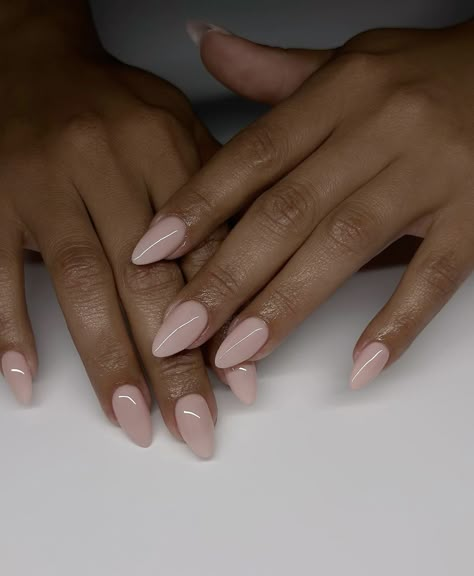 Light Nail Polish Colors, Classy Almond Nails, Light Nail Polish, Nail Polish Shades, Light Nail, Light Nails, The Zoe Report, Work Nails, Casual Nails