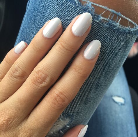 OPI 〰 "Oh My Majesty!" Iridescent pearly white Oh My Majesty Opi Gel, White Nails Iridescent, Pearlized White Nails, Essie Pearly White, Opi Oh My Majesty, Pearly White Nails Gel, White Irridescent Nails Almond, White Irridescent Nails, Irredescent Nails White