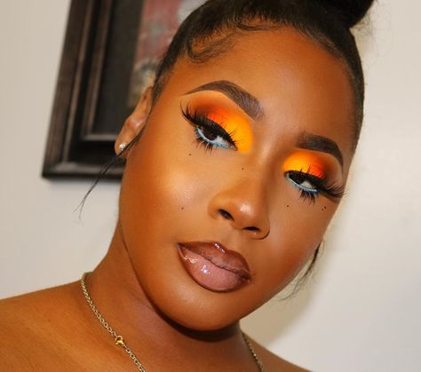 Yellow And Orange Makeup Looks Black Women, Orange Makeup Black Women, Orange Eyeshadow Looks Black Women, Eyeshadow Looks Orange, Orange Makeup Looks Black Women, Eye Makeup Yellow, Black Eyeshadow Looks, Bday Makeup, Orange Eyeshadow Looks