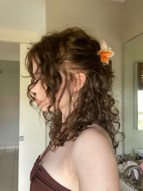 Model Dream, Vacation Hairstyles, Hairstyles 2024, Viral On Tiktok, Hairdos For Curly Hair, Wavy Curly Hair, Curly Hair Inspiration, Going Viral, Curly Hair Cuts