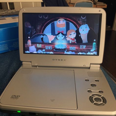 Portable Dvd Player Aesthetic, Device Aesthetic, Physical Media, Childhood Memories 2000, Dvd Players, Portable Dvd Player, Retro Gadgets, Flip Phones, Cool Gadgets To Buy