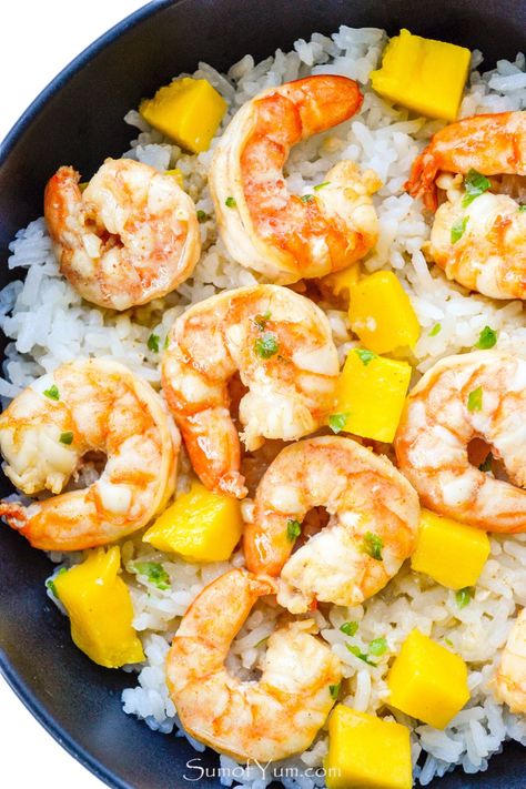 Garlic Lime Shrimp with Coconut Rice Bowl Coconut Rice And Mango, Garlic Lime Shrimp, Honey Lime Shrimp, Jasmine Rice Recipes, Shrimp And Rice Recipes, Coconut Rice Recipe, Lime Shrimp, Rice Bowls Recipes, Shrimp And Rice