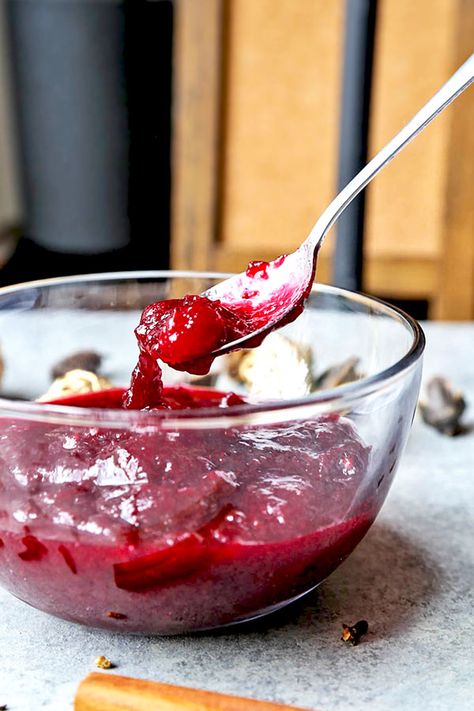 Cranberry Relish - Homemade cranberry relish requires few ingredients and little time and effort to make. It's also healthier, tastier and much prettier!  Cranberry orange relish, easy cranberry relish recipes, healthy and easy holiday recipe, Thanksgiving, Christmas, cranberry sauce | pickledplum.com Pumpkin Spice Sugar Cookies, Cranberry Salad Recipes, Cranberry Fluff, Cranberry Sauce Thanksgiving, Gelatin Salad, Best Cranberry Sauce, Spice Sugar Cookies, Canned Cranberries, Canned Cranberry Sauce