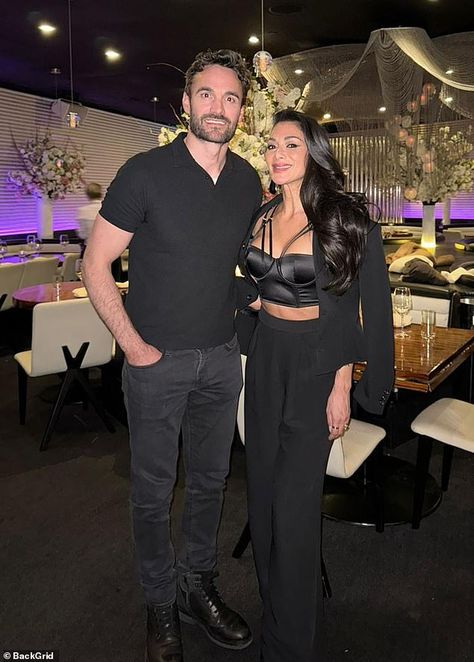 Nicole Scherzinger enjoys romantic dinner with fiancé Thom Evans Thom Evans, Pussycat Dolls, Toned Abs, Nicole Scherzinger, Romantic Dinners, Style Inspiration