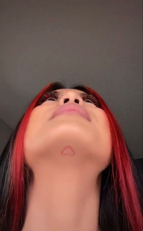 Chin Tattoo Ideas, Tattoo Under Chin Woman, Heart Under Chin Tattoo, Tattoos Under Chin, Under Jaw Tattoo, Chin Tattoos For Women, Red Stomach Tattoos Women, Under The Chin Tattoo Woman, Red Chest Tattoo