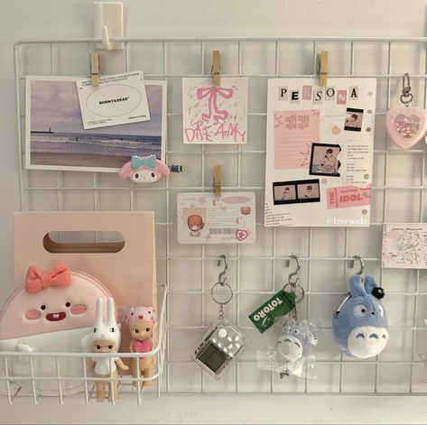 sonny angel newjeans sanrio kpop ghibli wave to earth resin keyring deco trinkets Grid Decor Ideas, How To Make Posters For Room Diy, Organized Room Aesthetic, Wall Grid Ideas, Kawaii Pegboard, Kpop Desk Pegboard, Sonny Angel Desk, Grid Wall Decor, Sanrio Pegboard