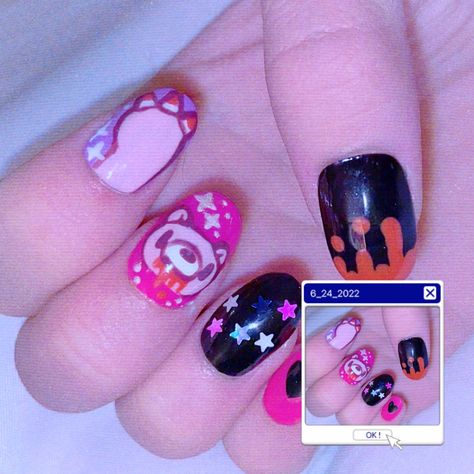 Gloomy Bear Tattoo, Gloomy Bear Nails, Gloomy Bear Room Decor, Gloomy Bear Acrylic Nails, Pink And Black Gloomy Bear, Gloomy Bear Clothes, Barbie Pink Nails, Goth Tattoo, Bears Nails