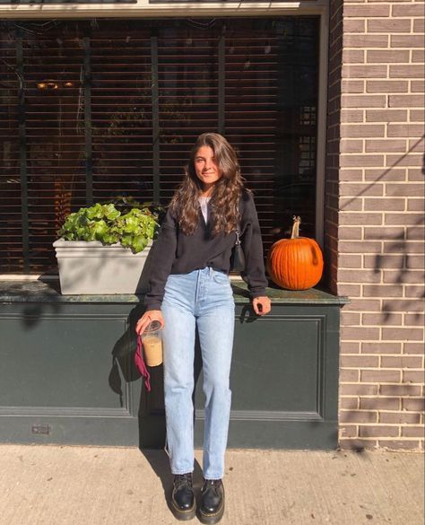 doc martens outfit inspo Jadon Outfit, Platform Doc Martens Outfit, Doc Martin Outfits, Viviane Audi, Platform Outfit, Oxfords Outfit, Platform Doc Martens, Doc Martens Outfits, Dr Martens Outfit