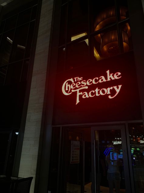 Cheesecake Factory Aesthetic, Cheesecake Factory Birthday, Factory Aesthetic, Cheescake Factory, 12 Birthday, Fast Food Places, Low Exposure, 15 Birthday, Cute Date Ideas