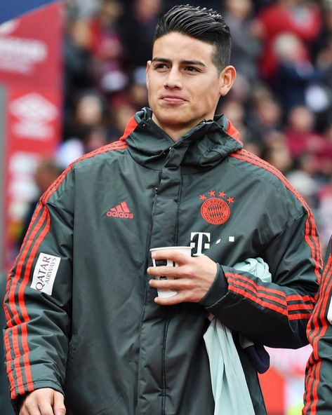 James Rodriquez, James Rodriguez Colombia, James Rodrigues, James 3, James Rodriguez, Soccer Guys, Soccer Boys, Soccer Player, King James