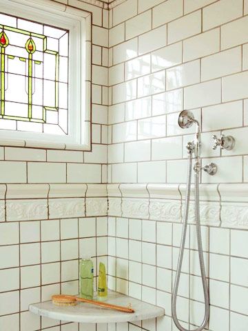 Victorian Stained-Glass Window in Shower....hmmmm stained glass window Window Treatments Privacy, Farmhouse Victorian, Stained Glass Lighting, Bathroom Window Treatments, Leaded Glass Door, Window In Shower, Window Stained, Victorian Interior, Leaded Glass Windows