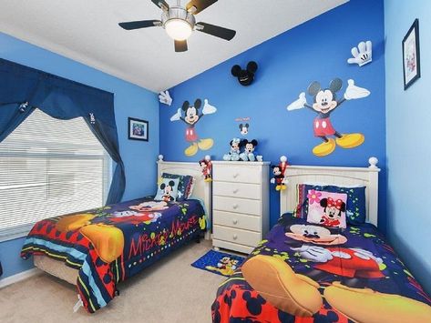 Music themed bedroom