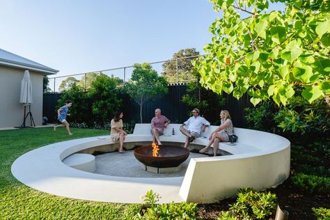 Sunken Pool, Sunken Fire Pit, Succulent Planting, Outdoor Fire Pit Seating, Sunken Fire Pits, Outdoor Fire Pit Designs, Fire Pit Landscaping, Backyard Fireplace, Fire Pit Seating